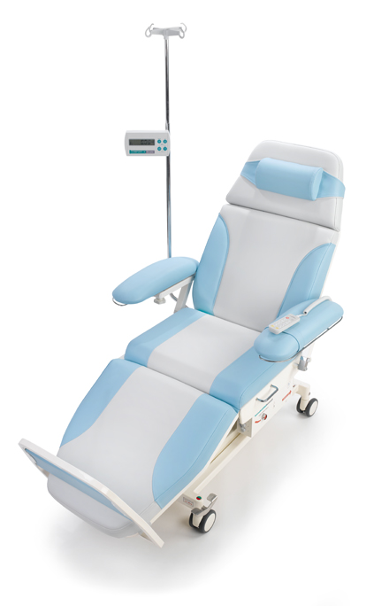 Comfort_4_Scale_Dialysis_Chair_B_W
